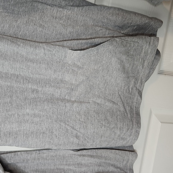 Boys Reebok 2 two longsleeve shirts hooded and lightweight size 14/ 16 - Picture 4 of 13